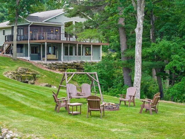 S1501 Canary Court, La Valle, WI 53941