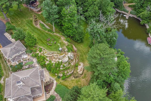 S1501 Canary Court, La Valle, WI 53941