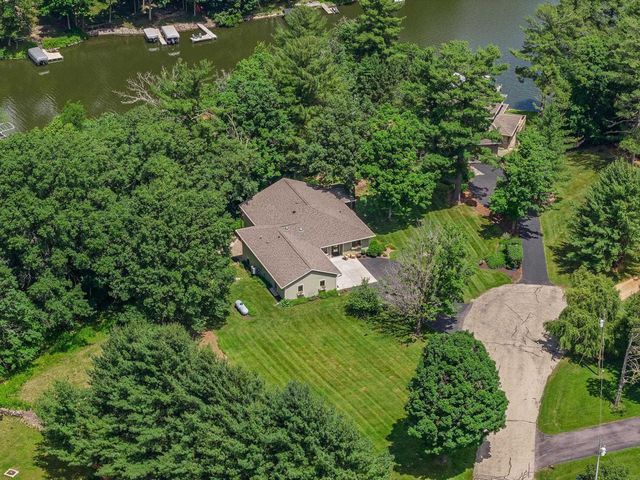 S1501 Canary Court, La Valle, WI 53941