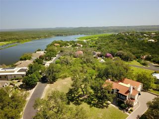 333 Quail Run CT, Spicewood, TX 78669