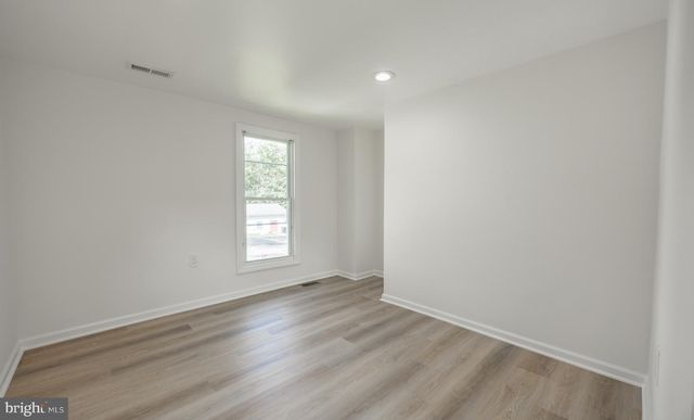 8 COLUMBIA AVE, Newfield, NJ 08344