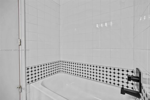 2167 Hacienda Ter, Weston, FL 33327