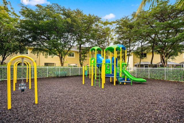 2167 Hacienda Ter, Weston, FL 33327