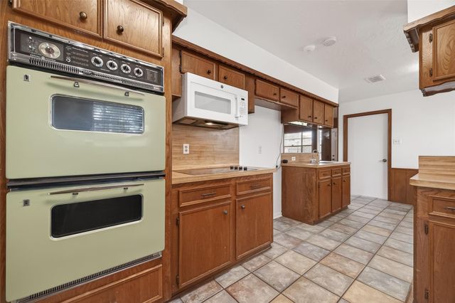 13335 Trompilla Lane, Houston, TX 77083