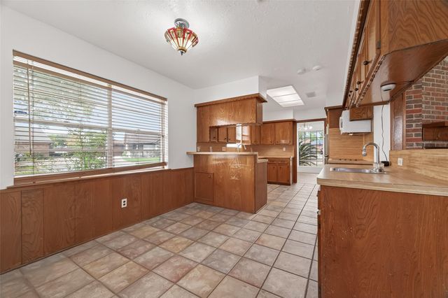 13335 Trompilla Lane, Houston, TX 77083