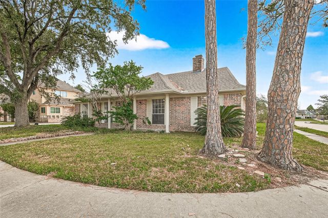 13335 Trompilla Lane, Houston, TX 77083