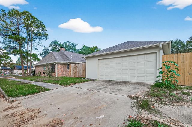 13335 Trompilla Lane, Houston, TX 77083