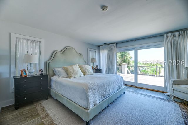 21 Barnacle Rd, Hilton Head Island, SC 29928