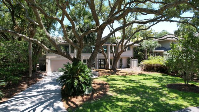 21 Barnacle Rd, Hilton Head Island, SC 29928