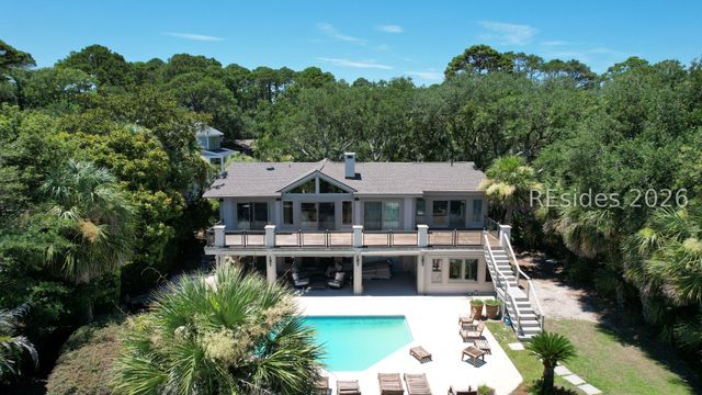 21 Barnacle Rd, Hilton Head Island, SC 29928