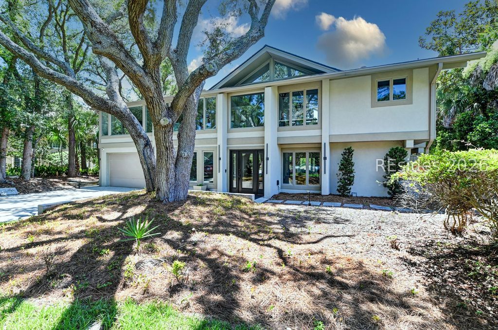 21 Barnacle Rd, Hilton Head Island, SC 29928