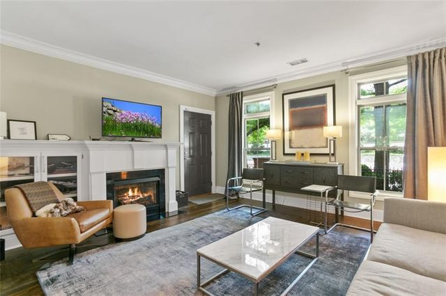 244 Le Gran Bend 63, Atlanta, GA 30328