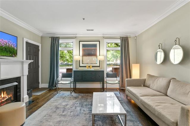 244 Le Gran Bend 63, Atlanta, GA 30328