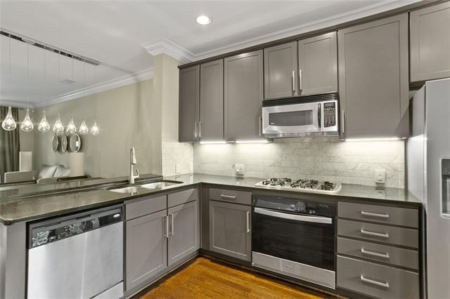 244 Le Gran Bend 63, Atlanta, GA 30328