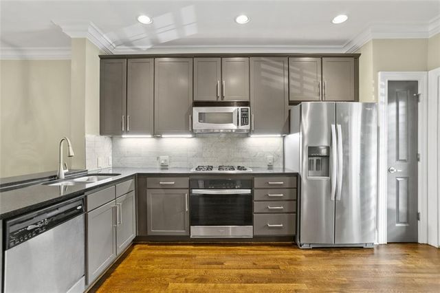 244 Le Gran Bend 63, Atlanta, GA 30328