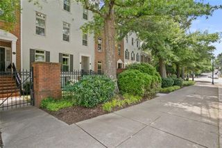 244 Le Gran Bend 63, Atlanta, GA 30328