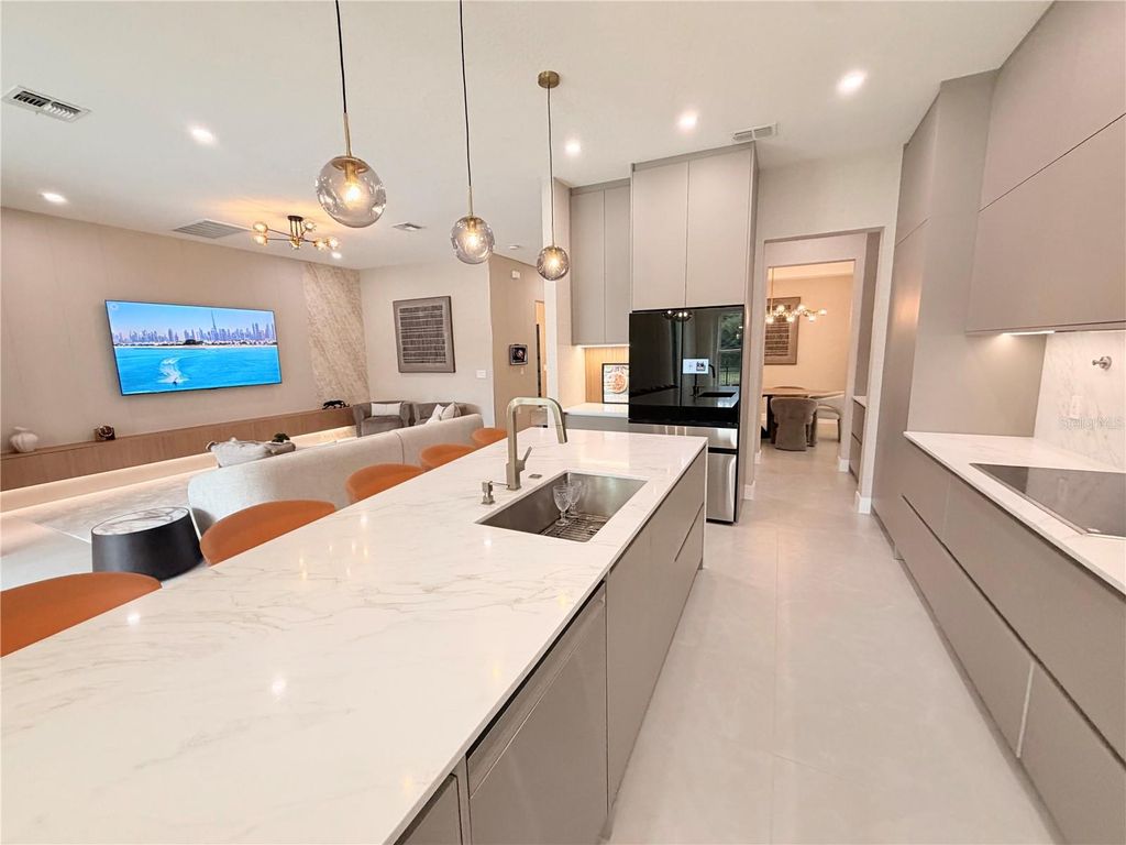 Image 28 of property listing at 12676 SALOMON COVE DRIVE, Windermere, FL 34786