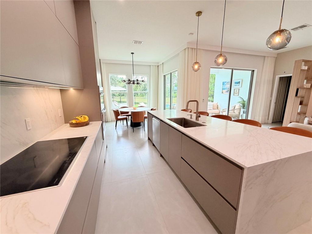 Image 30 of property listing at 12676 SALOMON COVE DRIVE, Windermere, FL 34786