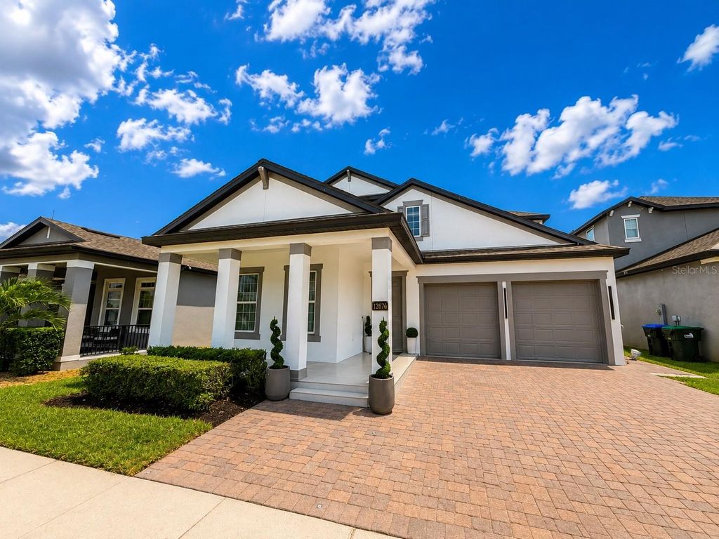 Image 4 of property listing at 12676 SALOMON COVE DRIVE, Windermere, FL 34786
