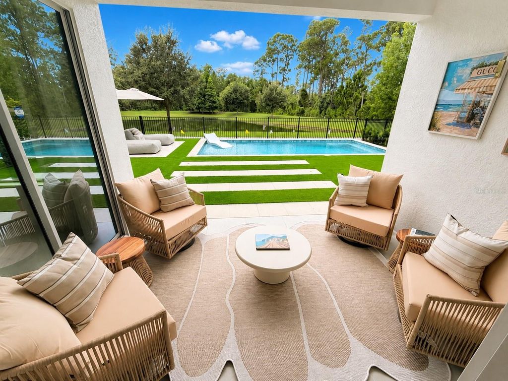 Image 10 of property listing at 12676 SALOMON COVE DRIVE, Windermere, FL 34786