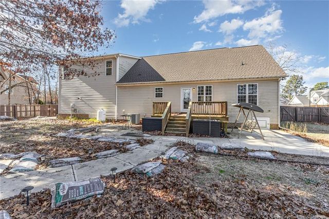 15 Cross Roads Court, Broadway, NC 27505