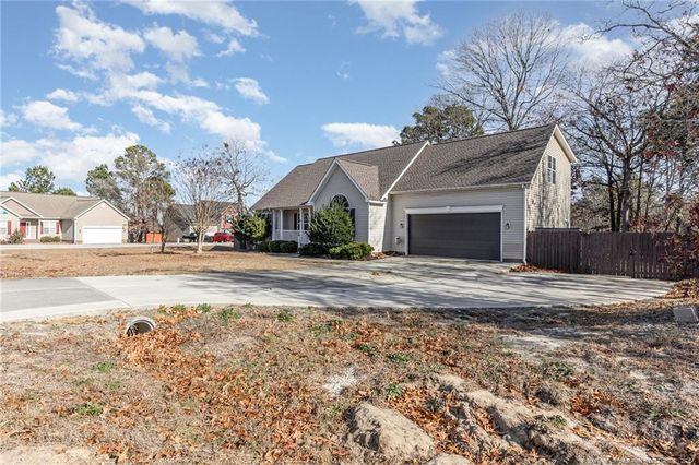 15 Cross Roads Court, Broadway, NC 27505