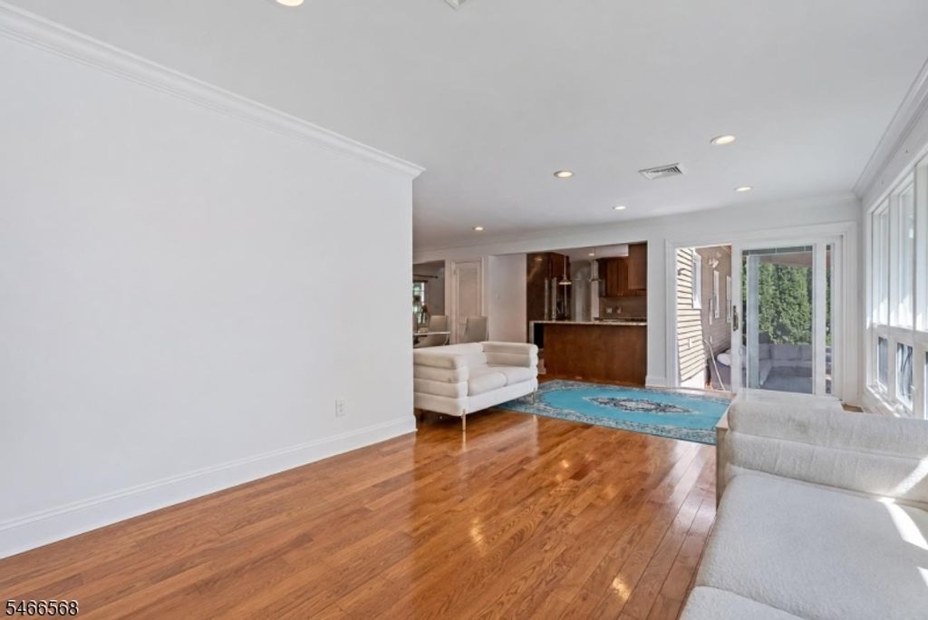 64 Spring Valley Rd, Paramus Boro, NJ 07652 — photo 3