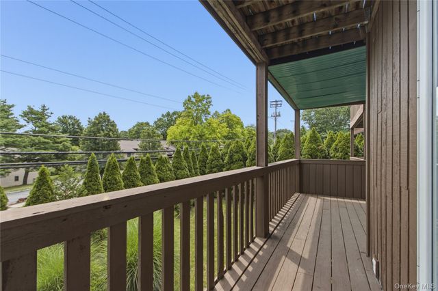702 Scenic Lane, Poughkeepsie, NY 12603