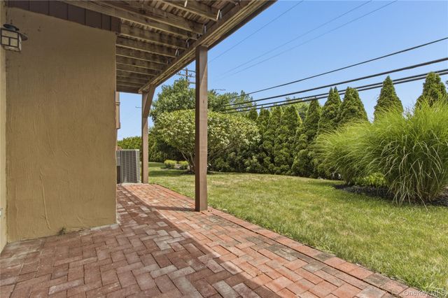 702 Scenic Lane, Poughkeepsie, NY 12603