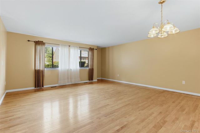 702 Scenic Lane, Poughkeepsie, NY 12603