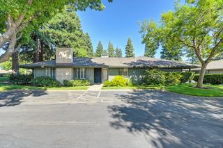 2502 American River Dr, Sacramento, CA 95864