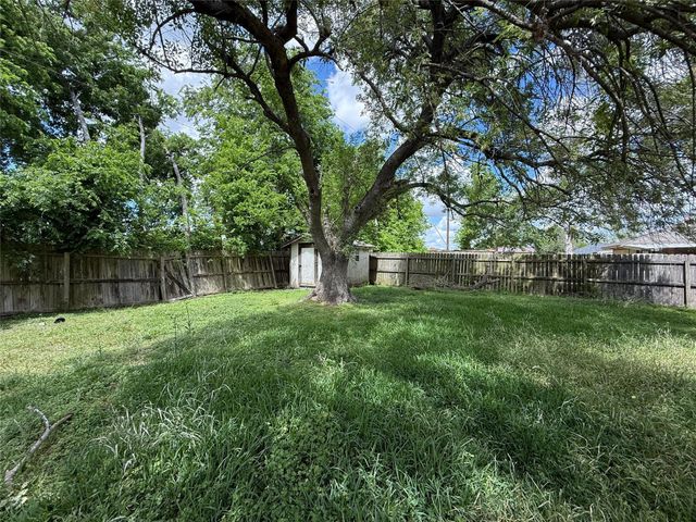 5122 Pepper Mill Street, Baytown, TX 77521