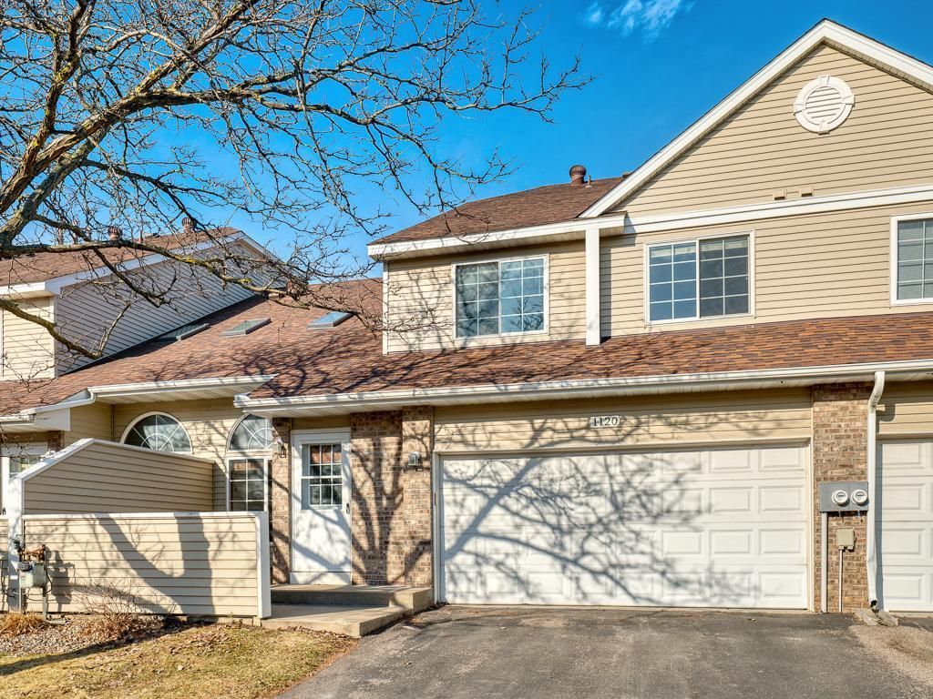 1120 Pecks Woods Drive, New Brighton, MN 55112 — exterior