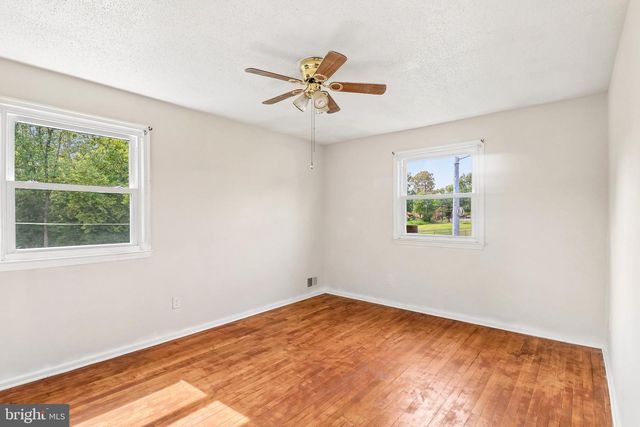 7303 CALDER DR, Capitol Heights, MD 20743