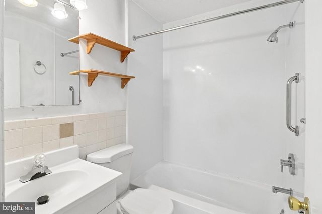 7303 CALDER DR, Capitol Heights, MD 20743