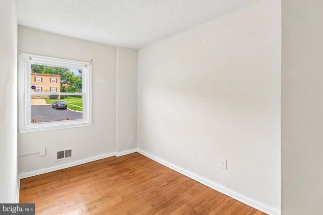 7303 CALDER DR, Capitol Heights, MD 20743