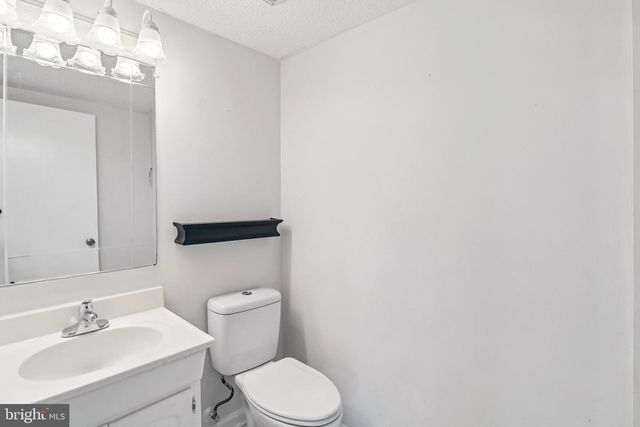 7303 CALDER DR, Capitol Heights, MD 20743