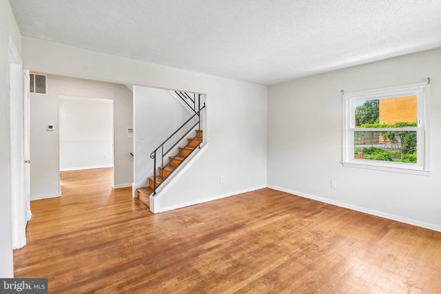 7303 CALDER DR, Capitol Heights, MD 20743