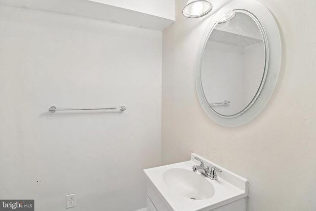 7303 CALDER DR, Capitol Heights, MD 20743