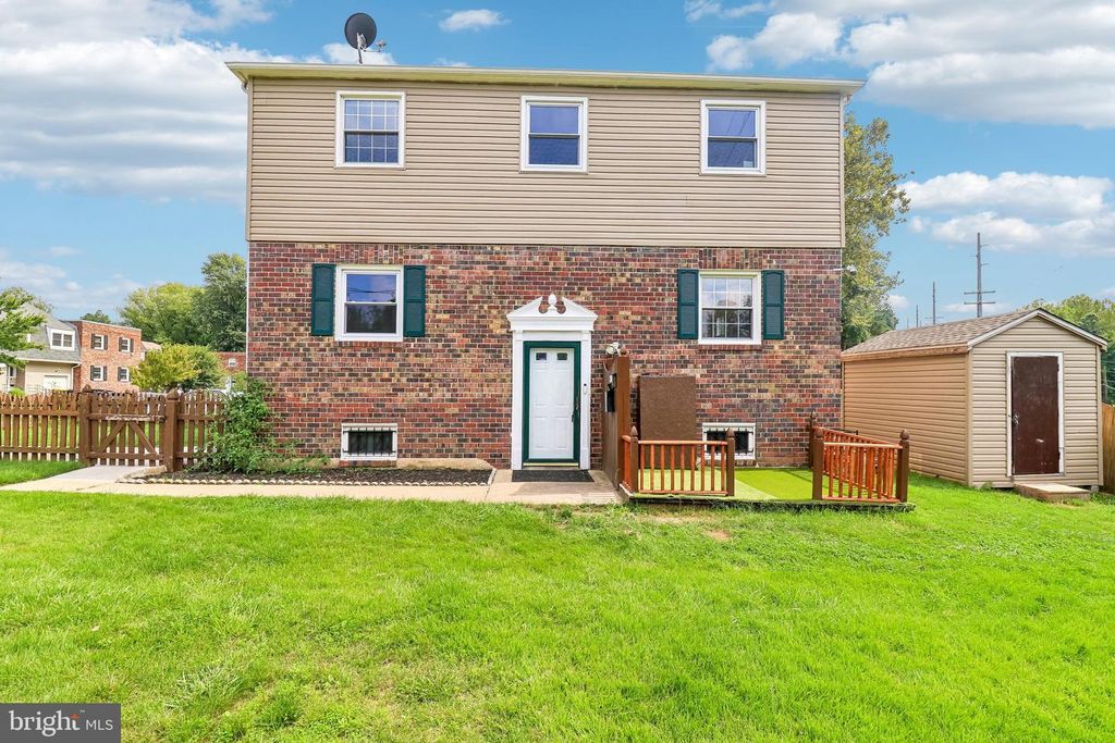7303 CALDER DR, Capitol Heights, MD 20743