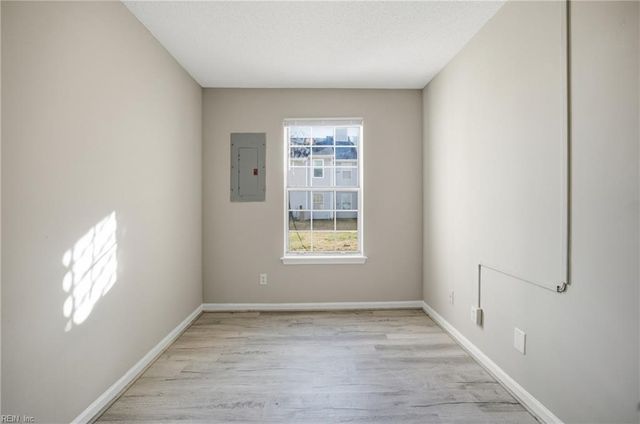 46 Emeraude Plage DR A, Hampton, VA 23666