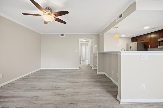 46 Emeraude Plage DR A, Hampton, VA 23666