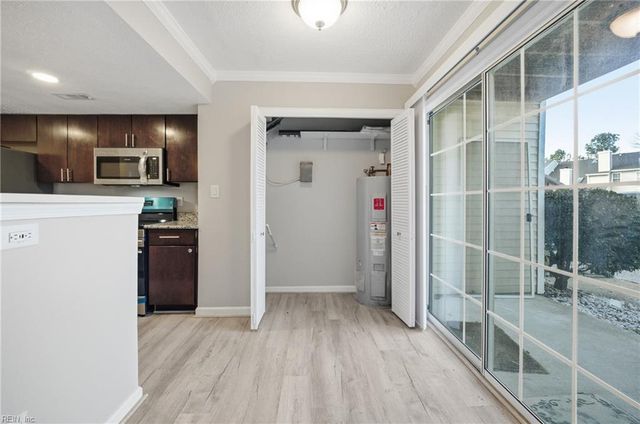 46 Emeraude Plage DR A, Hampton, VA 23666