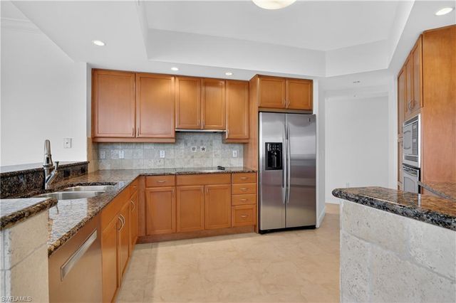 1060 Borghese LN 1005, Naples, FL 34114