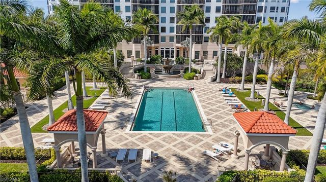 1060 Borghese LN 1005, Naples, FL 34114