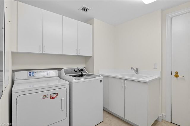 1060 Borghese LN 1005, Naples, FL 34114