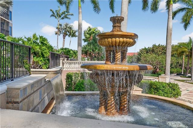 1060 Borghese LN 1005, Naples, FL 34114