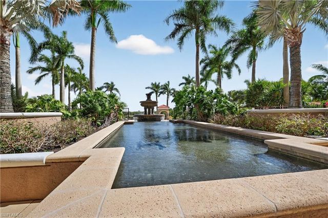 1060 Borghese LN 1005, Naples, FL 34114