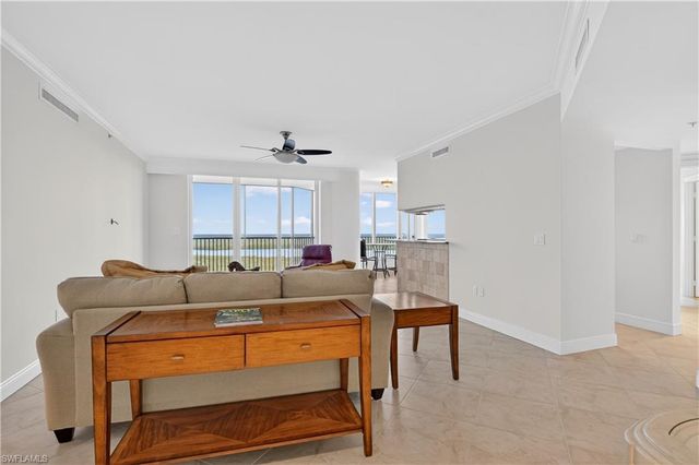 1060 Borghese LN 1005, Naples, FL 34114