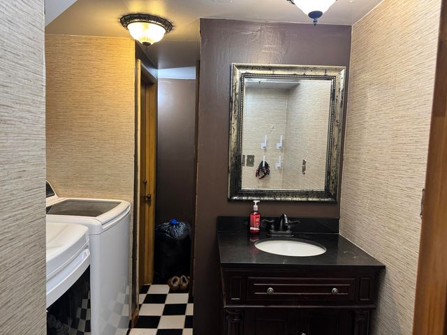 514 Cracker Bottom Rd Road, Martin, KY 41649